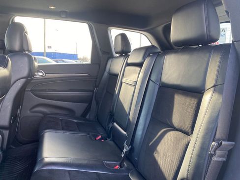 Used 2018 Jeep Grand Cherokee Altitude image 16