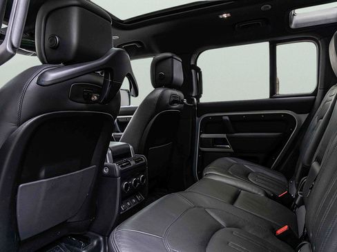 Used 2022 Land Rover Defender 110 XS Edition image 24