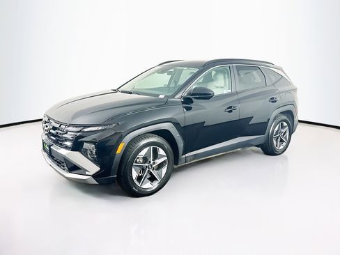 Used 2025 Hyundai Tucson SEL FWD image 3
