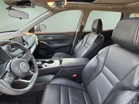 Used 2021 Nissan Rogue SV w/ Premium Package image 14