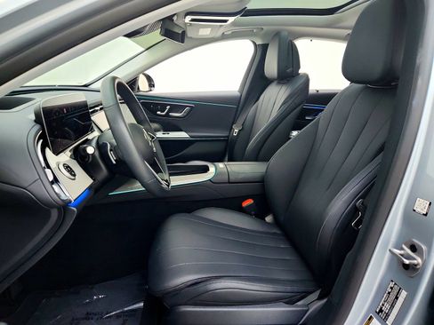 Used 2025 Mercedes-Benz E 450 4MATIC Sedan image 12