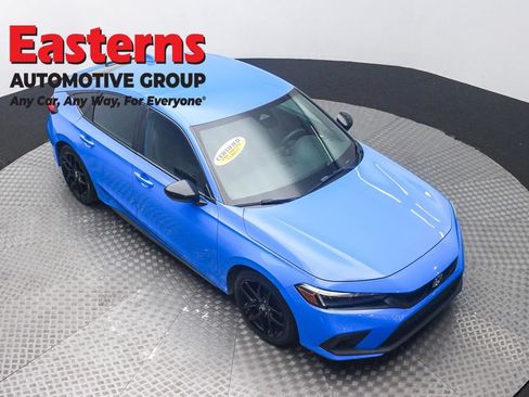 Used 2024 Honda Civic Sport image 3