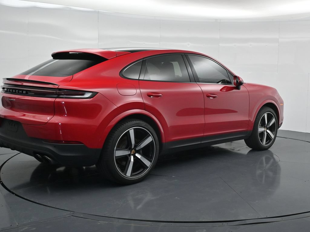 Certified 2025 Porsche Cayenne Coupe AWD/4WD image 7