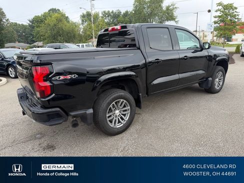Used 2023 Chevrolet Colorado LT w/ LT Convenience Package II AWD/4WD image 7