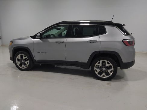 Used 2018 Jeep Compass Limited w/ Navigation Group AWD/4WD image 3