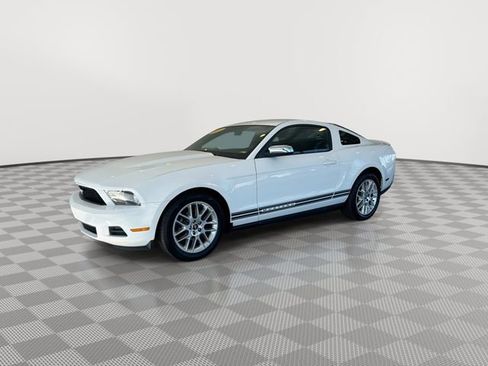 Used 2010 Ford Mustang Coupe RWD image 5