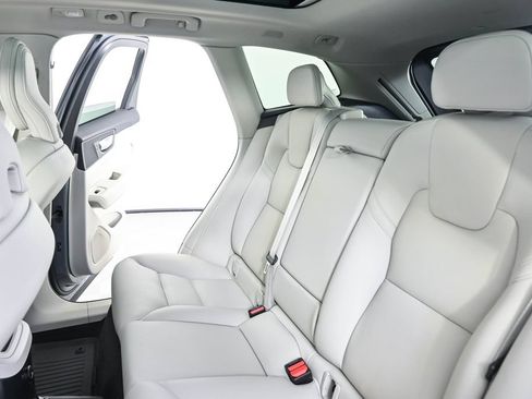 Used 2024 Volvo XC60 T8 Plus w/ Protection Package Premier AWD/4WD image 22