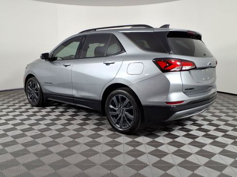 Used 2024 Chevrolet Equinox RS FWD image 3