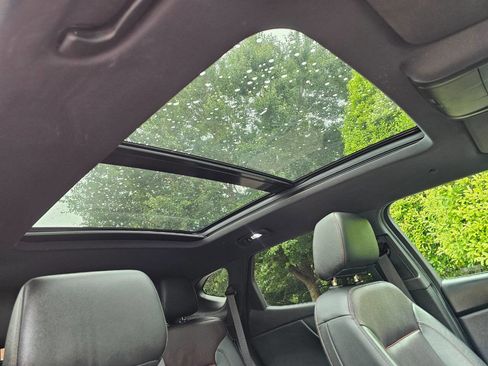 Used 2019 Chevrolet Blazer RS w/ Sun and Wheels Package image 26