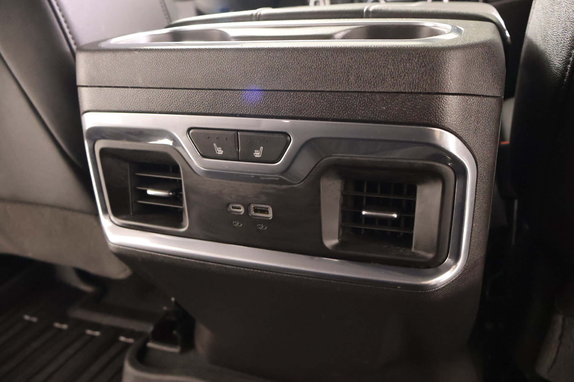 Used 2024 GMC Sierra 1500 SLT w/ SLT Premium Plus Package AWD/4WD image 15