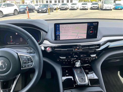 Used 2025 Acura MDX FWD w/ Technology Package image 9