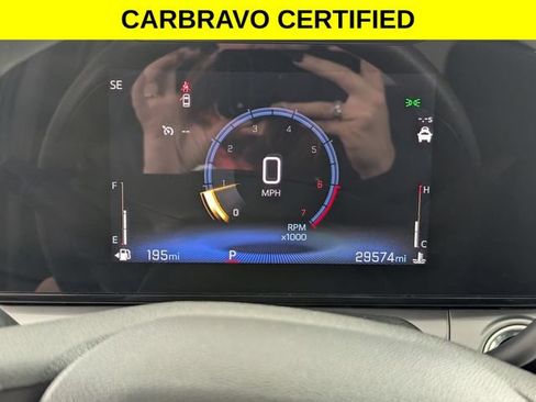 Certified 2025 Chevrolet Trax LT FWD image 16