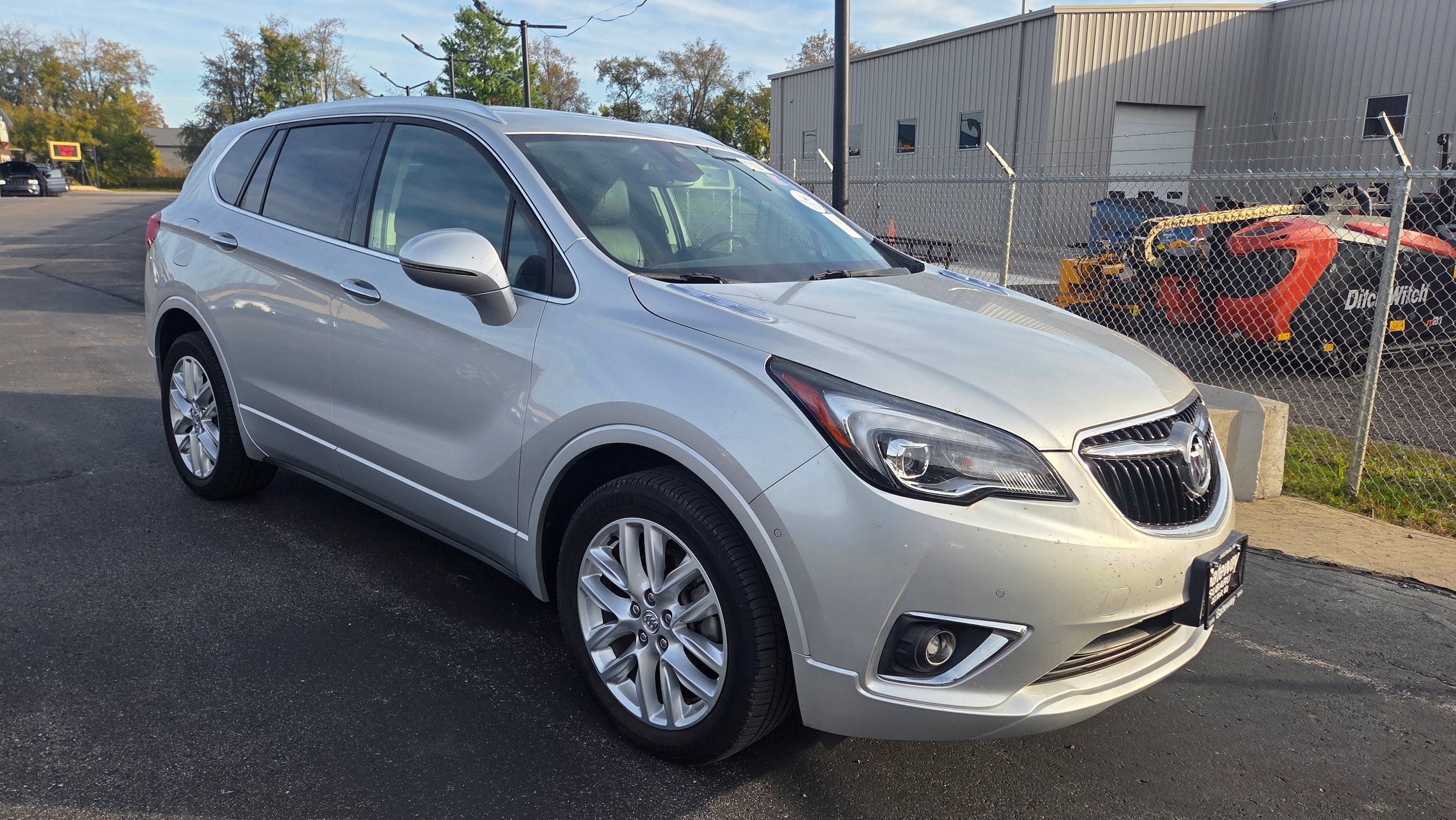 Used 2019 Buick Envision Premium AWD/4WD image 3