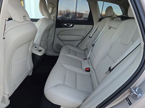 Certified 2025 Volvo XC60 B5 Plus w/ Climate Package image 8