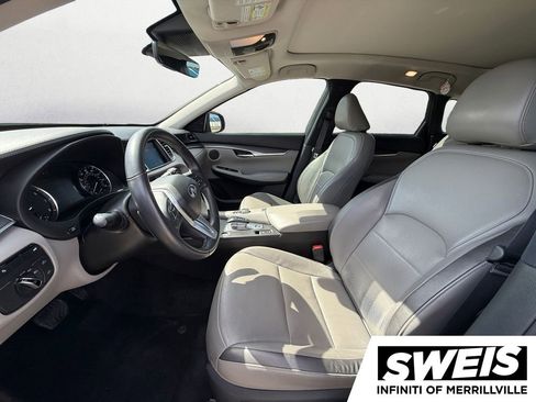 Used 2023 INFINITI QX50 Luxe AWD/4WD image 9