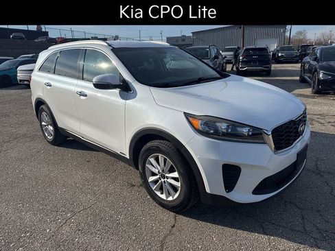 Certified 2019 Kia Sorento LX w/ LX Convenience Package image 2