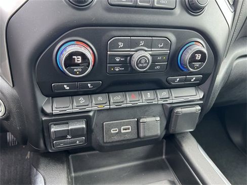 Certified 2020 Chevrolet Silverado 1500 RST image 17