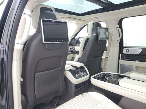 Used 2018 Lincoln Navigator Black Label image 14