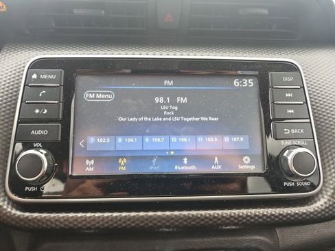 Used 2020 Nissan Kicks S FWD image 38
