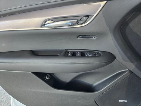 New 2025 Cadillac XT6 Luxury image 52