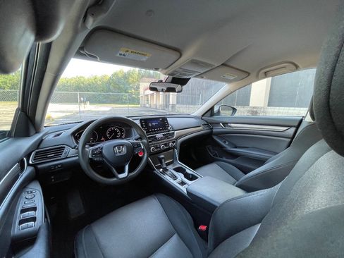 Used 2020 Honda Accord LX image 32