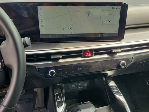 Used 2025 Kia Sorento S w/ Panoramic Sunroof Package image 25