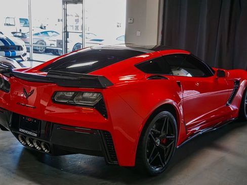 Used 2015 Chevrolet Corvette Z06 w/ 3LZ Preferred Equipment Group image 7