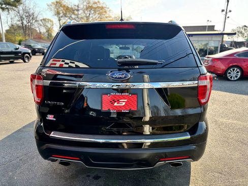 Used 2018 Ford Explorer Limited image 4