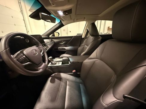 Used 2022 Lexus ES 350 w/ Premium Package image 16