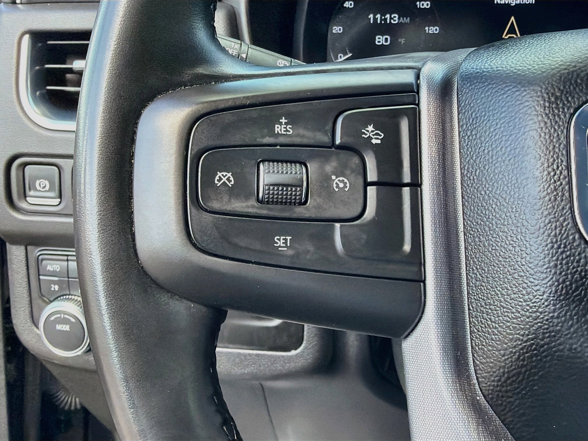 Used 2024 GMC Yukon SLT AWD/4WD image 37