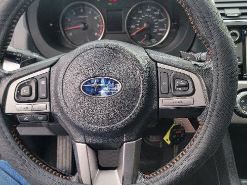 Used 2016 Subaru Crosstrek 2.0i Premium w/ Moonroof Package image 11