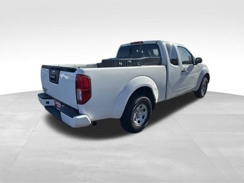 Used 2018 Nissan Frontier S image 18