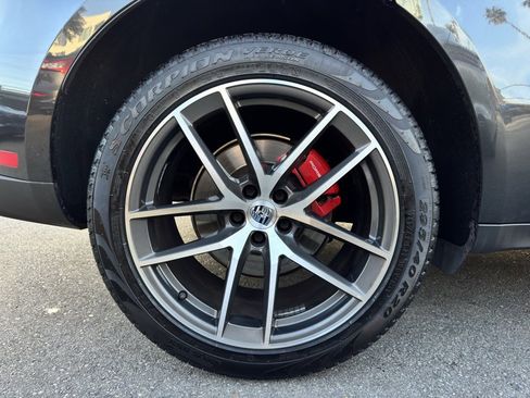 Used 2023 Porsche Macan S image 12