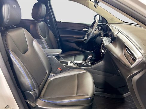 Used 2025 Buick Encore GX Sport Touring w/ Advanced Technology Package image 24