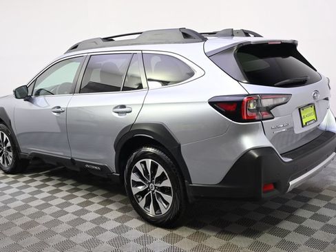 Used 2024 Subaru Outback Limited AWD/4WD image 3