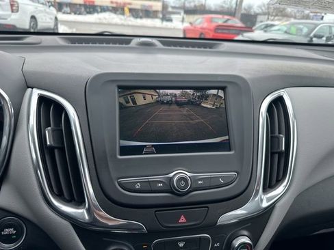 Used 2020 Chevrolet Equinox LS image 9