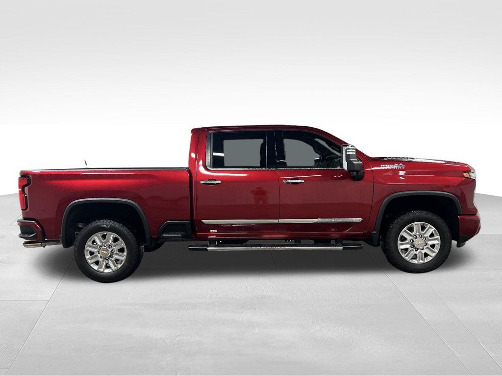 Certified 2024 Chevrolet Silverado 2500 High Country AWD/4WD image 2