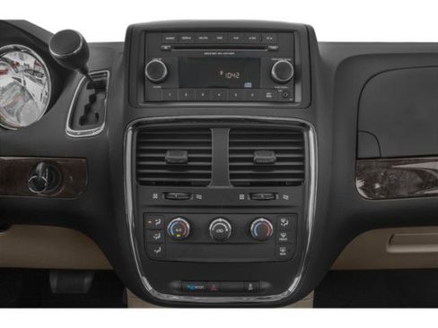 Used 2019 Dodge Grand Caravan SXT FWD image 13