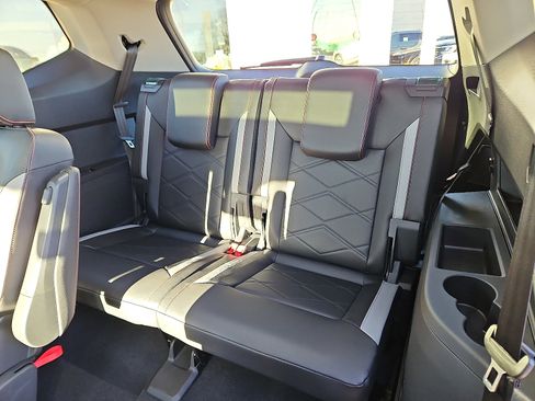 New 2026 Volkswagen Atlas Peak Edition AWD/4WD image 11