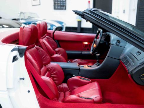 Used 1990 Chevrolet Corvette Convertible image 48