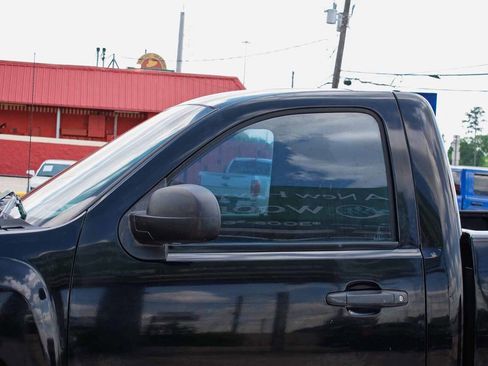 Used 2011 Chevrolet Silverado 1500 W/T w/ LS Package image 37