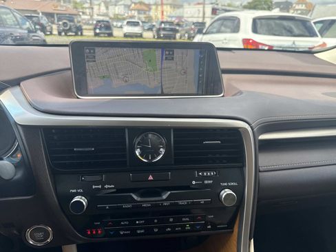 Used 2019 Lexus RX 350 AWD w/ Navigation Package image 22