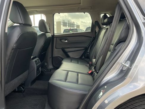 Certified 2023 Nissan Rogue SV w/ SV Premium Package AWD/4WD image 24