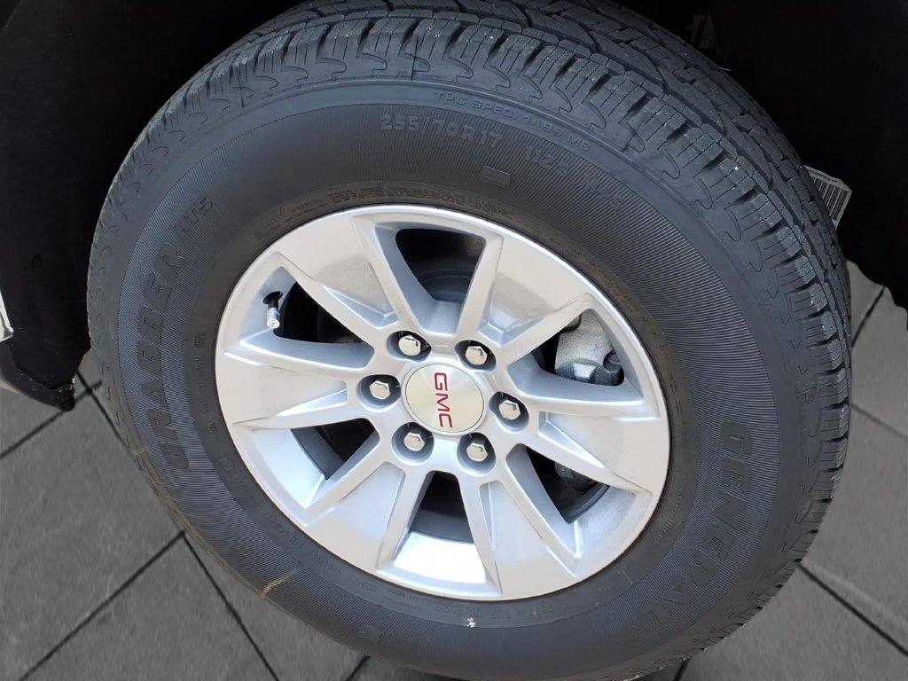 New 2026 GMC Sierra 1500 SLE RWD image 7