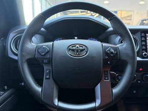 Used 2022 Toyota Tacoma TRD Off-Road w/ Black Out Package (TMS) AWD/4WD image 24