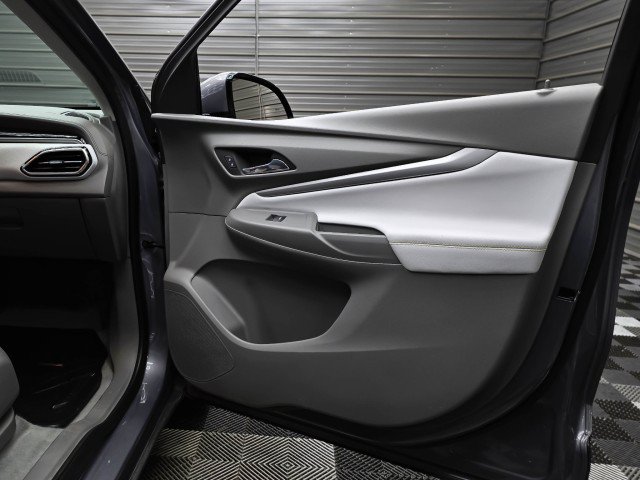Used 2023 Chevrolet Bolt EUV Premier FWD image 33