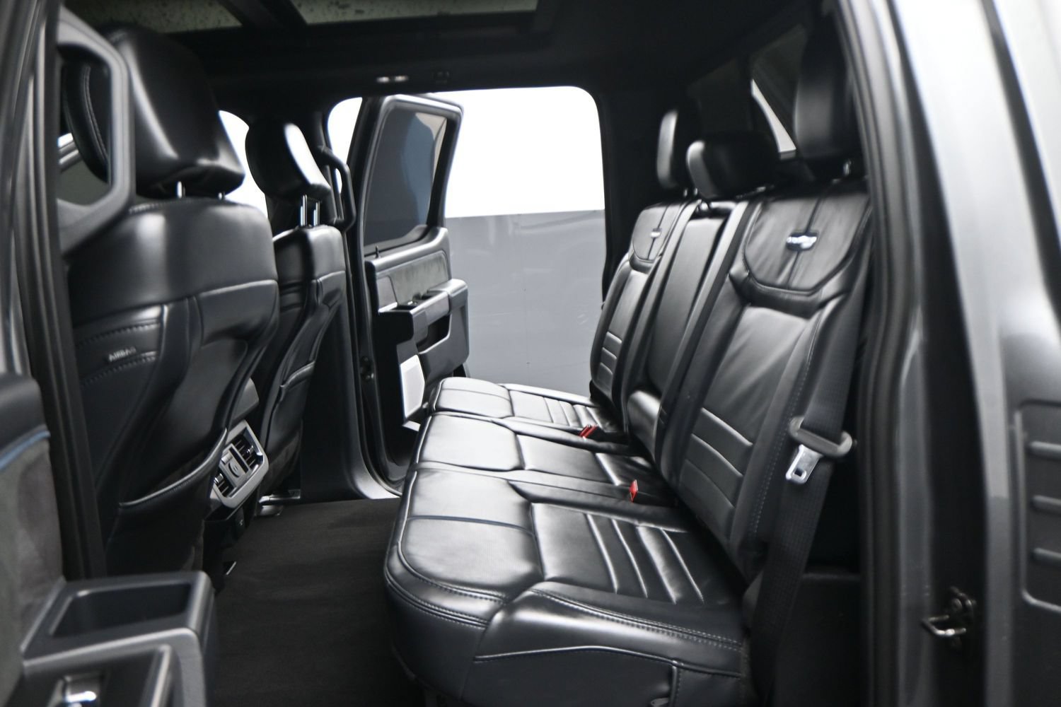 Used 2025 Ford F250 Platinum AWD/4WD image 6