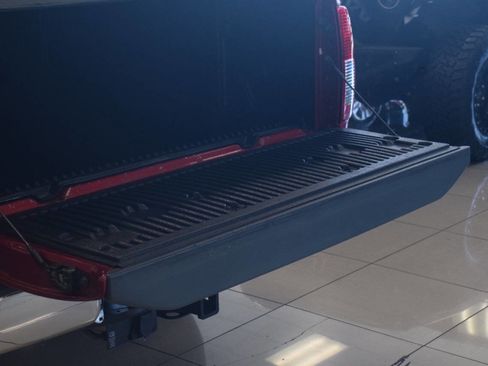Used 2013 Nissan Frontier SV RWD image 28