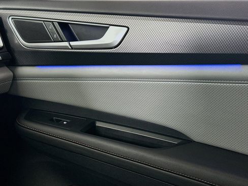 Used 2024 Volkswagen Atlas Peak Edition SEL image 16