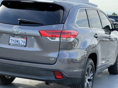 Used 2017 Toyota Highlander Plus image 7